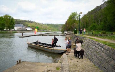 Randonnée en boucle à Falmignoul et traversée de la Meuse avec le Passeur d’eau de Waulsort